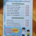 Lesehan Santri Ngala Menyediakan Berbagai Macam Makanan Menu Bollywood