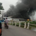 Perusahaan Pemotongan Unggas PT SFC di Kedung Boto Beji Terbakar