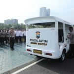Optimalkan Pelayanan Publik, Kapolda Jatim Serahkan Mobil Shuttle Semeru SPKT