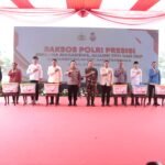 Kapolri dan Panglima TNI Bagikan Ribuan Bansos Jelang Ramadan