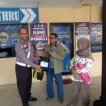 Indahnya Berbagi, Satlantas Polres Pasuruan Berbagi Sembako Pada Masyarakat di Bulan Ramadhan 