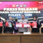 Polres Kediri Berhasil Gagalkan Peredaran Narkoba, Tiga Tersangka dan Sabu Hampir 1 Kg Diamankan