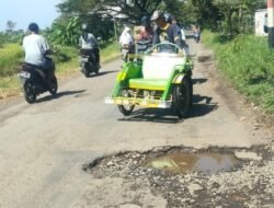Jalan Rusak Parah di Sidogiri Pasuruan Ancam Keselamatan Warga, Dinas PU Diminta Segera Turun Tangan