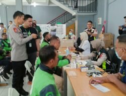 Senyum Ceria Driver Ojol Dapat Layanan Kesehatan Gratis dari Polresta Malang Kota Jelang Hari Bhayangkara ke -79