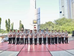 Hari Bhayangkara ke – 79 Polda Jatim Kenang Jasa Para Pahlawan, Ziarah dan Tabur Bunga di TMP
