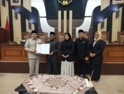 Kolaborasi Legislatif-Eksekutif, DPRD Pasuruan Sahkan Dua Raperda Penting dalam Paripurna Ke-4