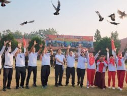 Gelorakan Semangat Kemerdekaan, SPN Polda Jatim Lepas 17 Merpati Gelar Berbagai Lomba Penuh Kebersamaan