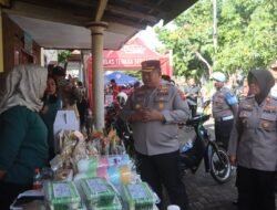 Polres Pasuruan Gelar Gerakan Pangan Murah, Sediakan 2 Ton Beras Warga Sukorejo Dan Tosari
