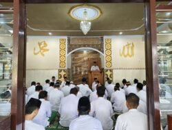 Khidmat, Pegawai dan WBP Lapas Tulungagung Panjatkan Doa untuk Keselamatan Bangsa