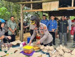Bedah Rumah Warga di Tulakan, Polres Pacitan Peringati Hari Jadi Polwan ke -77