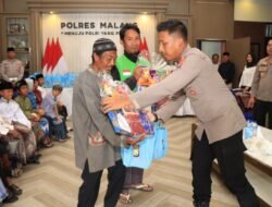 Polres Malang Gelar Khitan Massal Gratis, Puluhan Anak Dapat Bingkisan dan Sembako