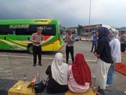 Polantas Menyapa : Operasi Zebra Semeru PJR Polda Jatim Beri Edukasi Tertib Lalin