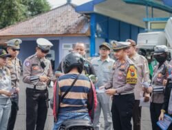 Polres Jember Gencarkan Edukasi Tertib Lalin di Operasi Zebra Semeru 2025