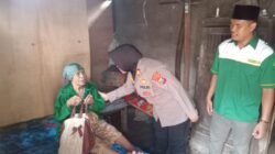 Kapolsek Lumbang dan GP Ansor Salurkan Bantuan untuk Lansia dan Dhuafa di Desa Pancur