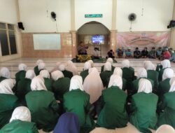 Polres Pasuruan Gelar Dakwah Ramadhan, Bekali Santriwati PERSIS Bangil soal AI hingga Anti-Bullying