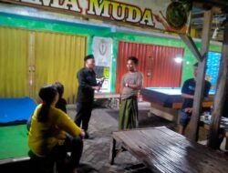 Tegakkan Ketertiban Ramadan, Satpol PP Pasuruan Tutup Paksa Warkop Karaoke di Lekok