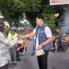 Satresnarkoba Polres Pasuruan Turun ke Jalan Bagi Takjil, Sambutan Masyarakat “Menggila”