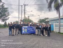 Berbagi Berkah Ramadan, Pabrik Cimory Pasuruan Bagikan Takjil dan Santunan