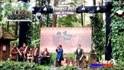 “Tak Kuasa Menahan Kagum, Agus Suyanto Beri Standing Ovation untuk Grup Patrol Karangrejo di Hutan Cempaka”