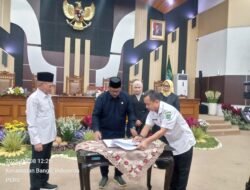 ‎DPRD Kabupaten Pasuruan Serahkan Rekomendasi LKPJ Bupati 2025, Apresiasi 12 Kali WTP