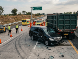 ‎Kecelakaan di Tol Paspro, Mobil Anggota DPR RI Selip dan Tabrak Truk, Dua Tewas