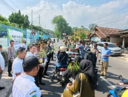 Dukung Gerakan Indonesia Asri, Polres Pasuruan Tebar 6.000 Benih Ikan dan Bagikan Bibit Pohon