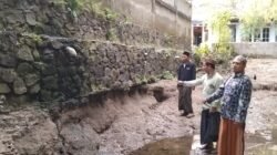 ‎Enam Tahun Diterjang Banjir, Pondasi Dusun Pasinan Rembang Nyaris Ambruk, Warga Desak Perbaikan