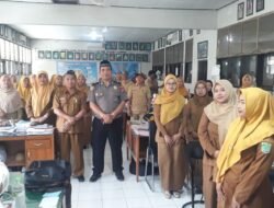 ” Menanamkan Kesadaran Generasi Muda, Satbinmas Polres pasuruan Lakukan Pembinaan Humanis di SMPN 1 Gempol ”