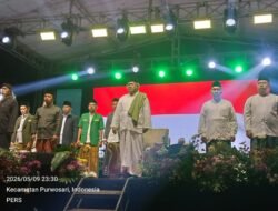 ‎Dinanti, Gus Muwafiq Akhirnya Hadir di Tengah Jamaah Harlah Ansor ke-92 di Karangrejo