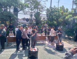 ‎Pemusnahan Barang Bukti di Kejari Bangil: 1,3 Kilo Gram Sabu hingga Ribuan Pil Logo Y Dimusnahkan