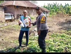 Polisi di Rembang Bantu Bibit Jagung dan Dampingi Petani Kelola Lahan