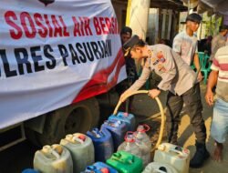 Kapolres Pasuruan Salurkan Bantuan Air Bersih dan Sembako untuk Warga Kedungrejo