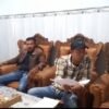‎Dugaan Utang Piutang Berujung Ancaman, Warga Bangil Lakukan Mediasi di Balai Desa