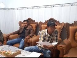 ‎Dugaan Utang Piutang Berujung Ancaman, Warga Bangil Lakukan Mediasi di Balai Desa
