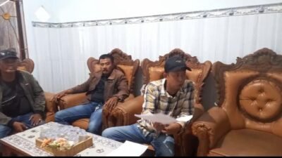 ‎Dugaan Utang Piutang Berujung Ancaman, Warga Bangil Lakukan Mediasi di Balai Desa
