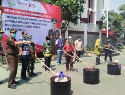Kejari Kabupaten Pasuruan Musnahkan Ribuan Gram Sabu dan Puluhan Ribu Pil Koplo