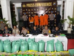 ‎Polres Pasuruan Bongkar Praktik Pengemasan Ulang Beras SPHP Ilegal, 4 Tersangka Diamankan
