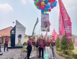 ‎Sesi Kedua Bupati Golf Tournament 2026 Dimulai, Bupati Rusdi Sutejo Lepas Balon ke Udara